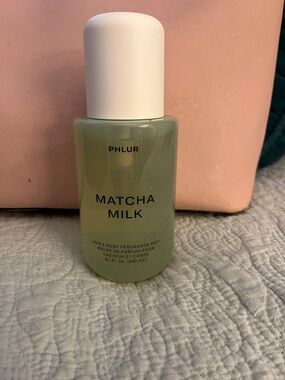 PHLUR Matcha Milk Hair & Body Fragrance Mist - Light Green